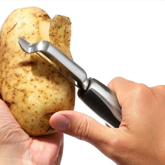 SteeL Serrated Peeler