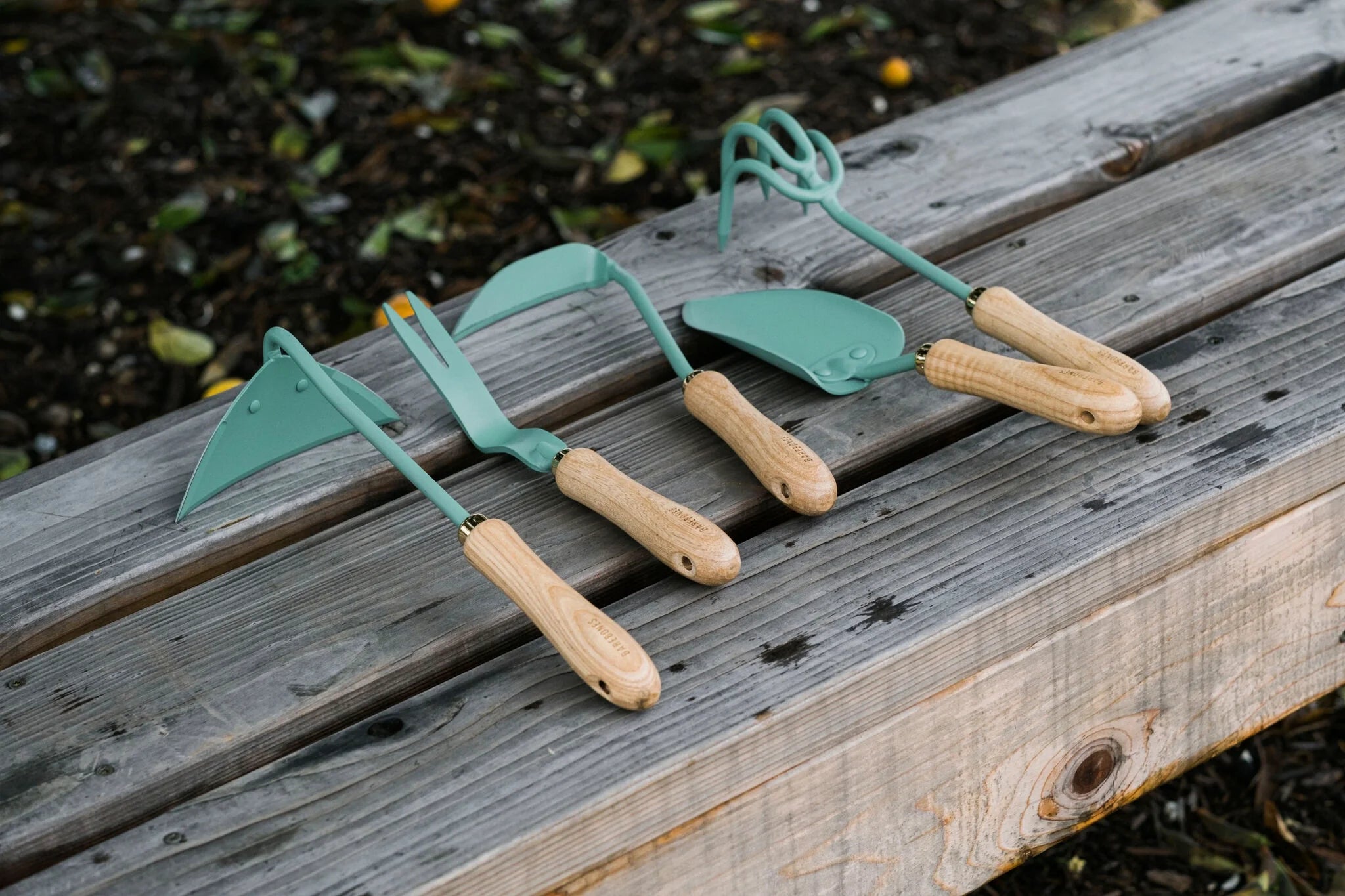 Japanese Weeding Hoe Ash/Mint