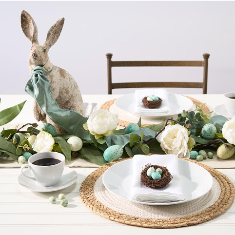 Robin's Eggs in Natural Nest 1.7 x 6.2 x 6.2" Set of 4